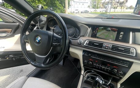BMW 7 серия, 2014 год, 2 400 000 рублей, 10 фотография