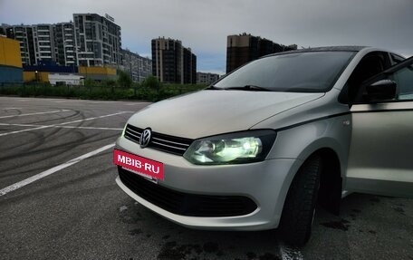 Volkswagen Polo VI (EU Market), 2013 год, 800 000 рублей, 18 фотография