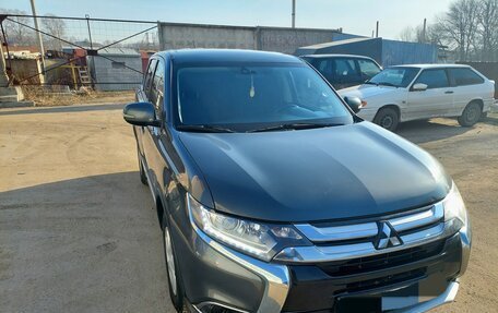 Mitsubishi Outlander III рестайлинг 3, 2016 год, 1 800 000 рублей, 1 фотография