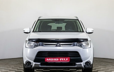 Mitsubishi Outlander III рестайлинг 3, 2014 год, 1 600 000 рублей, 2 фотография