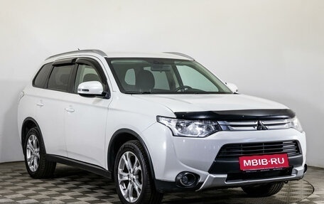 Mitsubishi Outlander III рестайлинг 3, 2014 год, 1 600 000 рублей, 3 фотография