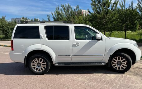 Nissan Pathfinder, 2011 год, 1 700 000 рублей, 4 фотография