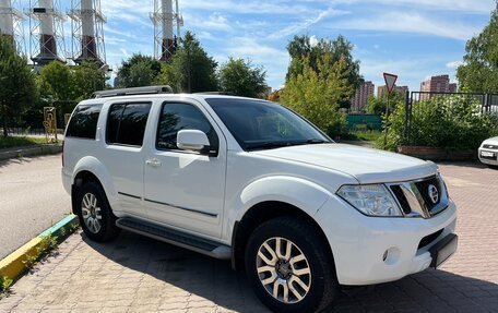 Nissan Pathfinder, 2011 год, 1 700 000 рублей, 3 фотография
