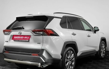 Toyota RAV4, 2022 год, 4 200 000 рублей, 5 фотография