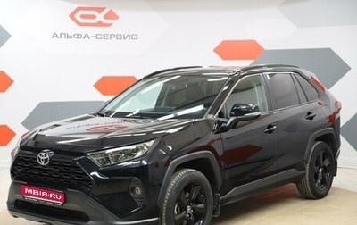 Toyota RAV4, 2021 год, 3 950 000 рублей, 1 фотография