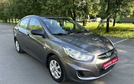 Hyundai Solaris II рестайлинг, 2012 год, 890 000 рублей, 3 фотография