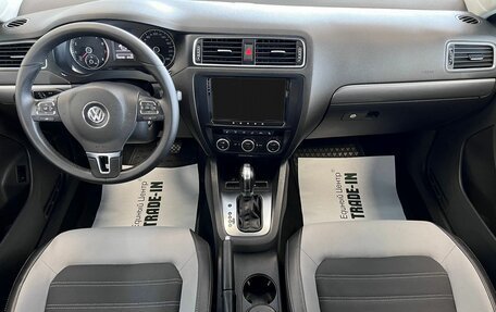 Volkswagen Jetta VI, 2013 год, 1 295 000 рублей, 10 фотография