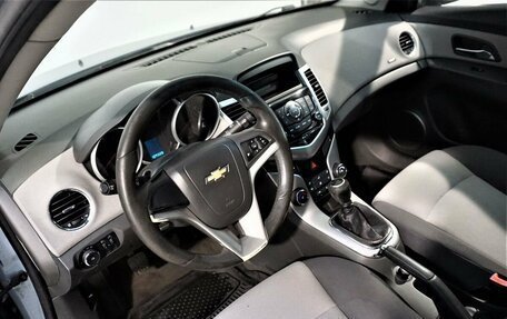 Chevrolet Cruze II, 2009 год, 689 000 рублей, 5 фотография