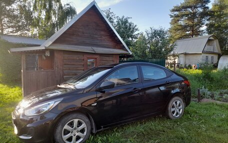 Hyundai Solaris II рестайлинг, 2013 год, 890 000 рублей, 3 фотография