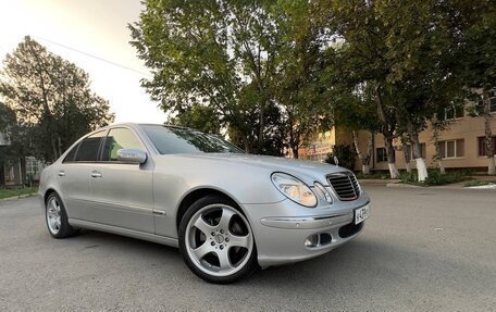 Mercedes-Benz E-Класс, 2002 год, 900 000 рублей, 2 фотография