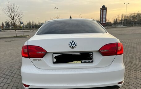 Volkswagen Jetta VI, 2012 год, 830 000 рублей, 3 фотография