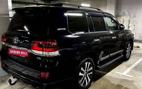 Toyota Land Cruiser 200, 2018 год, 9 500 000 рублей, 4 фотография