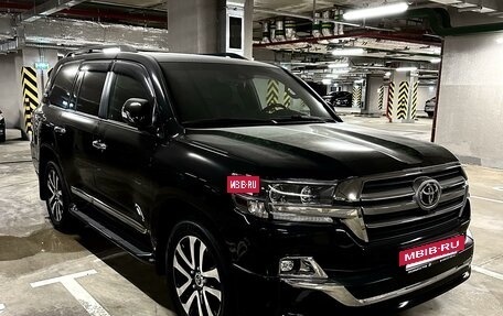 Toyota Land Cruiser 200, 2018 год, 9 500 000 рублей, 3 фотография