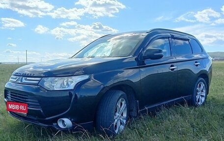 Mitsubishi Outlander III рестайлинг 3, 2012 год, 1 395 000 рублей, 1 фотография