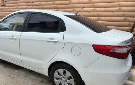 KIA Rio III рестайлинг, 2011 год, 850 000 рублей, 2 фотография