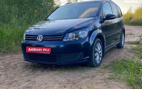 Volkswagen Touran III, 2012 год, 1 200 000 рублей, 2 фотография