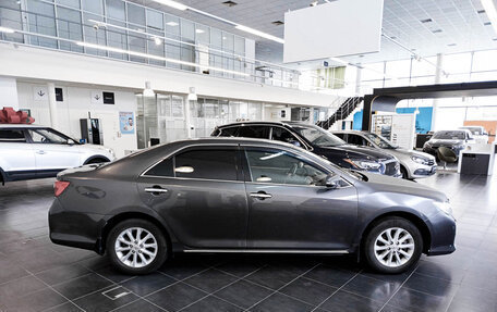Toyota Camry, 2014 год, 1 950 000 рублей, 4 фотография