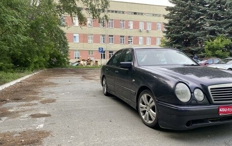 Mercedes-Benz E-Класс, 1998 год, 600 000 рублей, 1 фотография