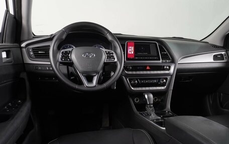 Hyundai Sonata VII, 2019 год, 1 819 000 рублей, 6 фотография