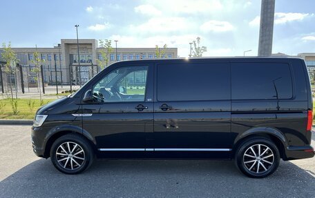 Volkswagen Multivan T6 рестайлинг, 2018 год, 4 500 000 рублей, 6 фотография