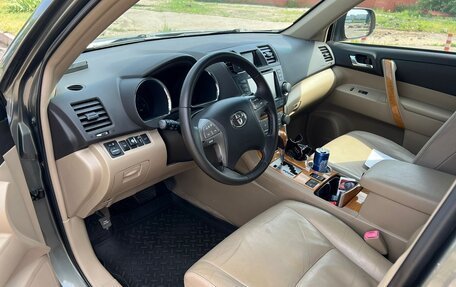 Toyota Highlander III, 2008 год, 1 550 000 рублей, 9 фотография