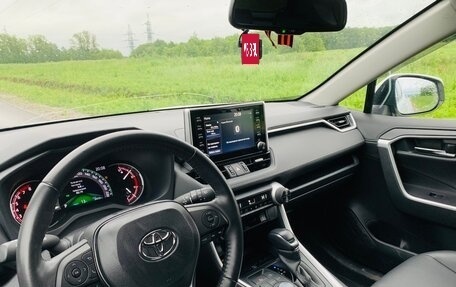 Toyota RAV4, 2022 год, 4 300 000 рублей, 11 фотография