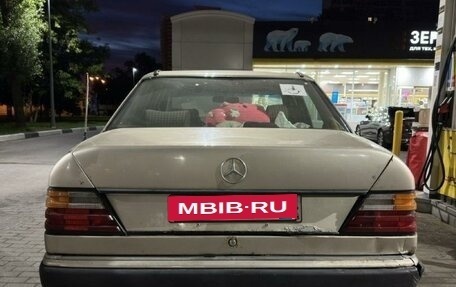 Mercedes-Benz E-Класс, 1993 год, 250 000 рублей, 5 фотография