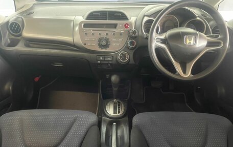 Honda Fit III, 2008 год, 710 000 рублей, 10 фотография