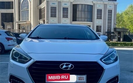 Hyundai i40 I рестайлинг, 2017 год, 2 125 000 рублей, 2 фотография