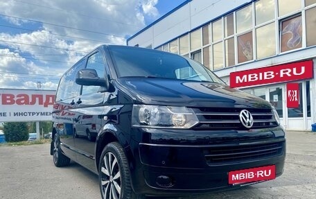 Volkswagen Caravelle T5, 2013 год, 2 500 000 рублей, 2 фотография