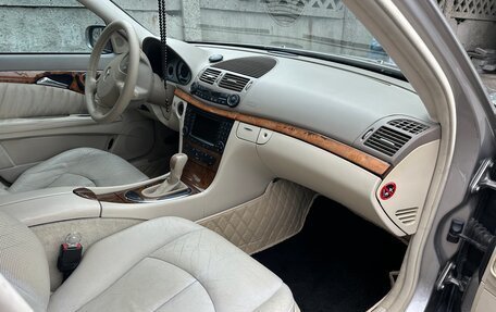 Mercedes-Benz E-Класс, 2004 год, 950 000 рублей, 14 фотография