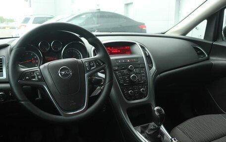 Opel Astra J, 2014 год, 986 000 рублей, 6 фотография