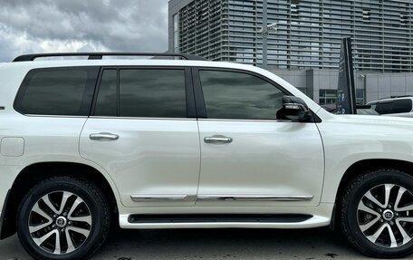 Toyota Land Cruiser 200, 2019 год, 7 490 000 рублей, 6 фотография