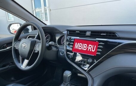 Toyota Camry, 2021 год, 3 589 000 рублей, 18 фотография