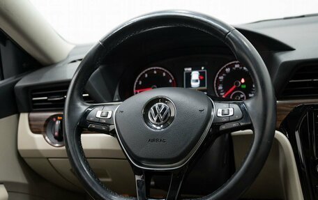Volkswagen Passat B8 рестайлинг, 2020 год, 2 300 000 рублей, 15 фотография