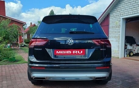 Volkswagen Tiguan II, 2020 год, 3 650 000 рублей, 3 фотография