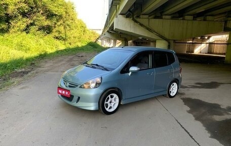 Honda Jazz I рестайлинг, 2005 год, 800 000 рублей, 1 фотография