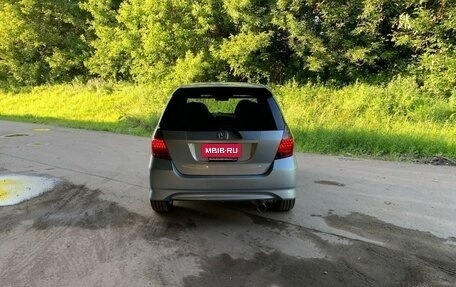 Honda Jazz I рестайлинг, 2005 год, 800 000 рублей, 3 фотография