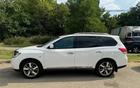 Nissan Pathfinder, 2016 год, 2 280 000 рублей, 2 фотография