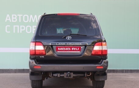 Toyota Land Cruiser 100 рестайлинг 2, 2005 год, 2 495 000 рублей, 5 фотография