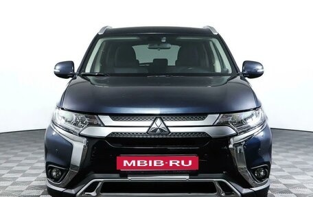 Mitsubishi Outlander III рестайлинг 3, 2019 год, 2 675 000 рублей, 2 фотография