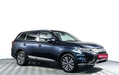 Mitsubishi Outlander III рестайлинг 3, 2019 год, 2 675 000 рублей, 3 фотография