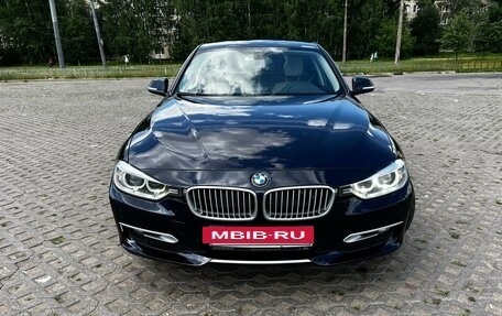 BMW 3 серия, 2014 год, 2 400 000 рублей, 12 фотография