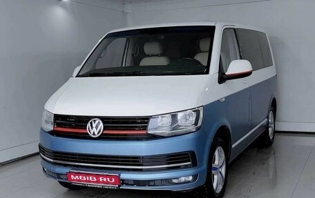 Volkswagen Caravelle T6 рестайлинг, 2017 год, 2 846 000 рублей, 1 фотография