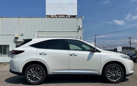 Toyota Harrier, 2019 год, 2 380 000 рублей, 4 фотография