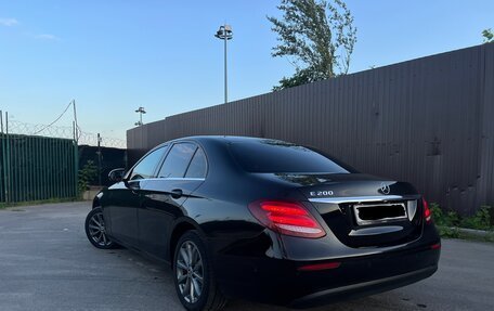 Mercedes-Benz E-Класс, 2018 год, 2 100 000 рублей, 4 фотография