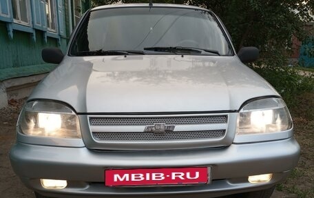 Chevrolet Niva I рестайлинг, 2003 год, 420 000 рублей, 3 фотография