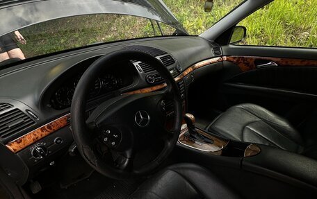 Mercedes-Benz E-Класс, 2003 год, 1 200 000 рублей, 5 фотография