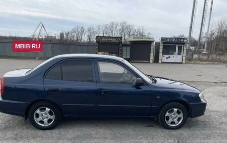 Hyundai Accent II, 2011 год, 580 000 рублей, 2 фотография