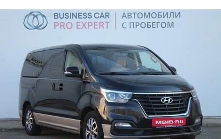 Hyundai H-1 II рестайлинг, 2019 год, 2 874 000 рублей, 3 фотография